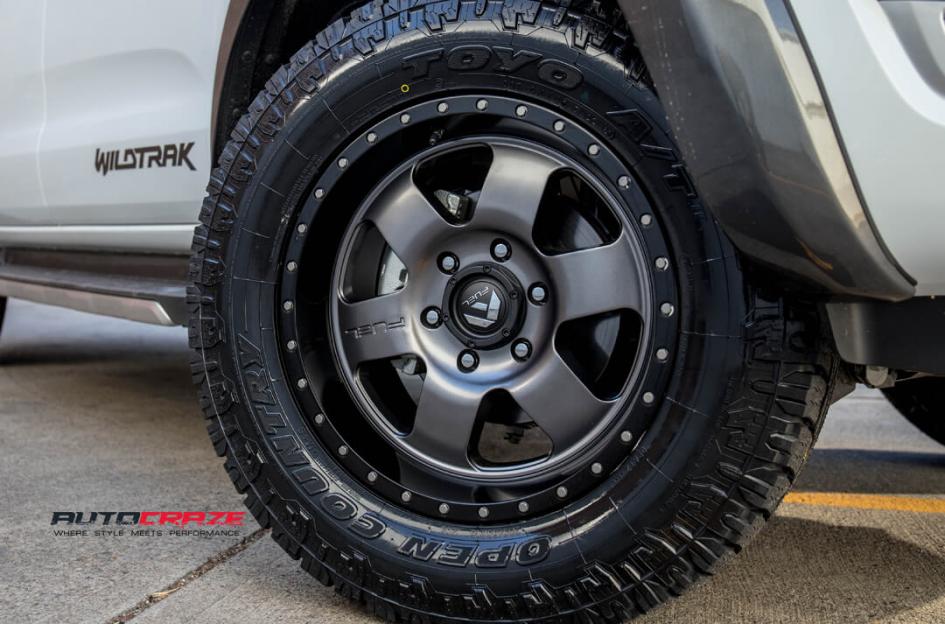 FORD RANGER PODIUM MATTE GUN METAL